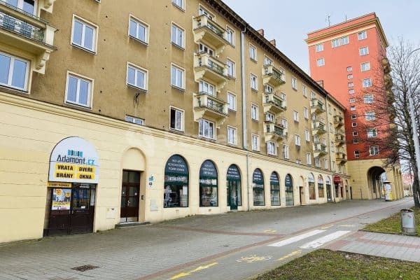 1 bedroom with open-plan kitchen flat to rent, 42 m², Opavská, 