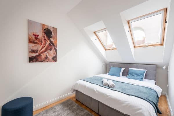 flat to rent, 75 m², Plzeňská, Praha