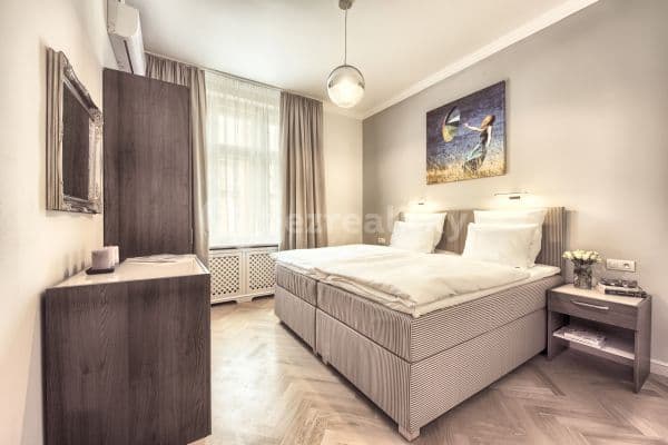 flat to rent, 100 m², U Milosrdných, Praha
