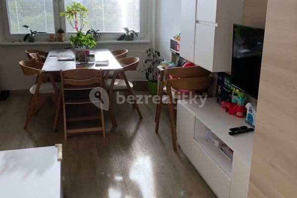 3 bedroom flat to rent, 75 m², Gagarinova, Pardubice, Pardubický Region