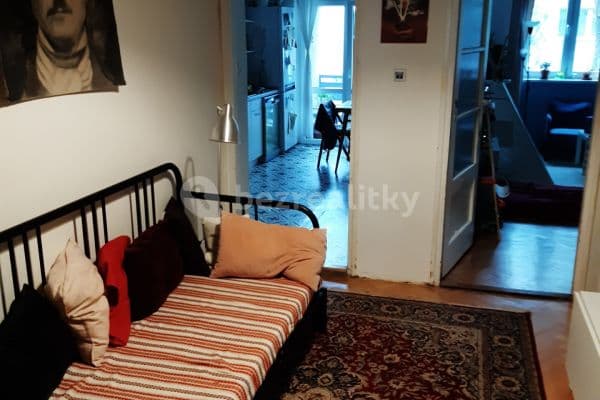 2 bedroom with open-plan kitchen flat to rent, 77 m², Sdružení, Praha