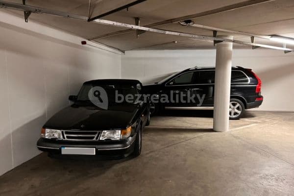 garage to rent, 40 m², Pláničkova, Praha