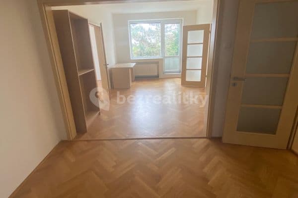 4 bedroom flat to rent, 150 m², Lužická, Brno