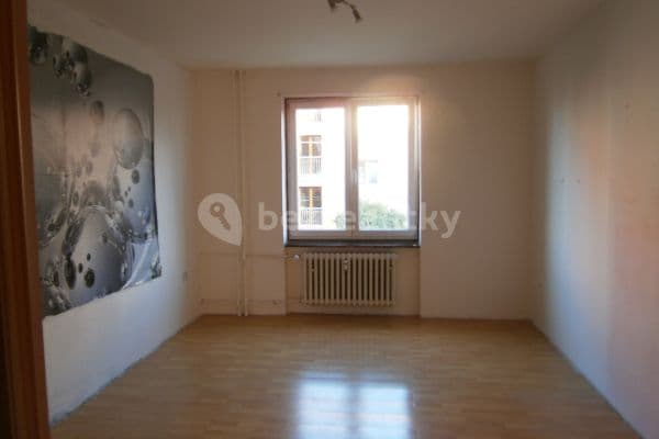 3 bedroom flat for sale, 66 m², Ervěnická, Jirkov, Ústecký Region