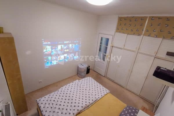 2 bedroom flat to rent, 55 m², Šaldova, Hlavní město Praha