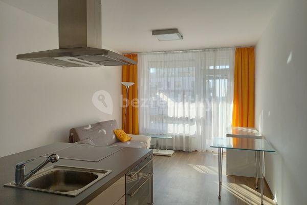 1 bedroom with open-plan kitchen flat for sale, 59 m², Svitákova, Praha