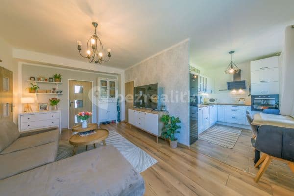 3 bedroom flat for sale, 64 m², Josefa Hory, 
