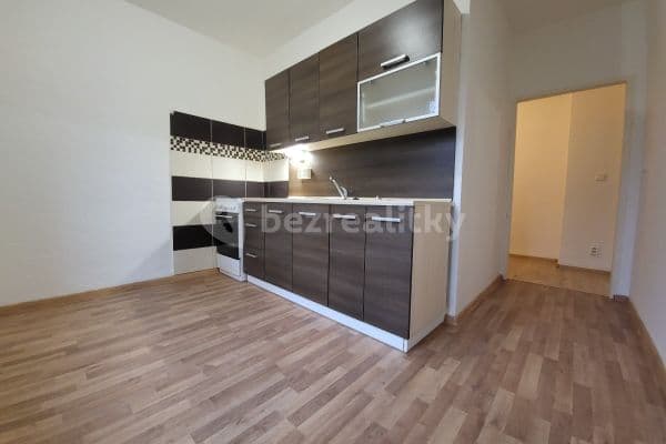 3 bedroom flat to rent, 66 m², Mánesova, 