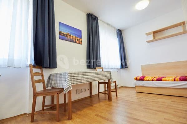 1 bedroom flat to rent, 30 m², Jeseniova, Praha