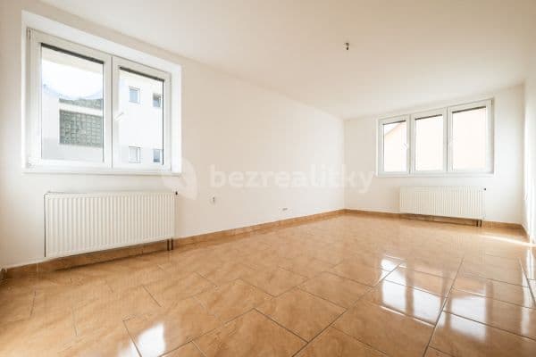 3 bedroom flat for sale, 67 m², 5. května, 