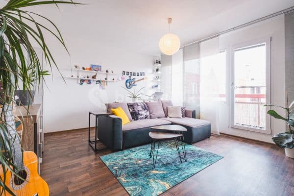 3 bedroom flat to rent, 72 m², Bořetická, Brno