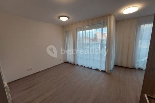1 bedroom with open-plan kitchen flat to rent, 38 m², Mrštíkova, Třebíč, Vysočina Region