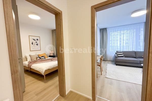 2 bedroom flat to rent, 63 m², U Pergamenky, Praha