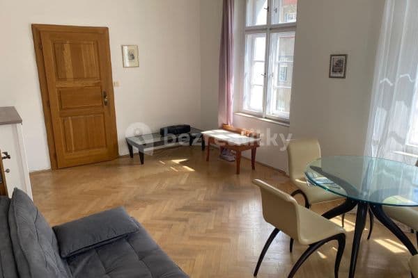 2 bedroom flat to rent, 45 m², Karmelitská, Praha