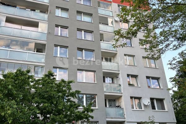 3 bedroom flat to rent, 77 m², Petržílkova, Hlavní město Praha