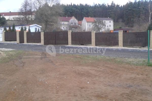 plot to rent, 600 m², Drevníky