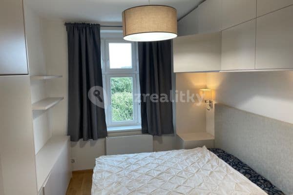 2 bedroom with open-plan kitchen flat to rent, 70 m², Jičínská, Prague