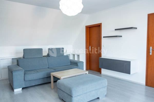 3 bedroom flat to rent, 65 m², Průběžná, Nupaky