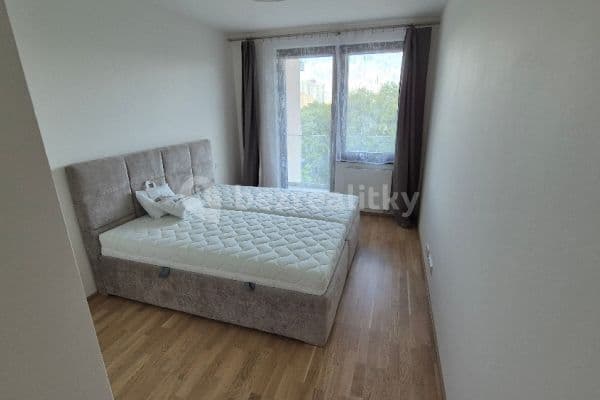 2 bedroom with open-plan kitchen flat to rent, 87 m², K Červenému vrchu, Hlavní město Praha