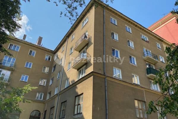 1 bedroom with open-plan kitchen flat to rent, 52 m², Opavská, 