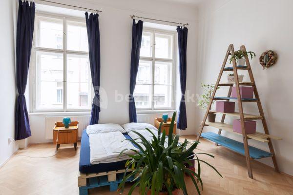 3 bedroom flat to rent, 98 m², Salmovská, Praha
