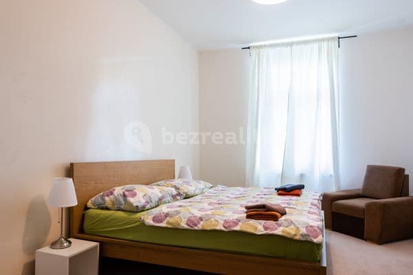 flat to rent, 79 m², Polská, Praha
