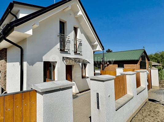 house for sale, 106 m², V Luhu, Louňovice