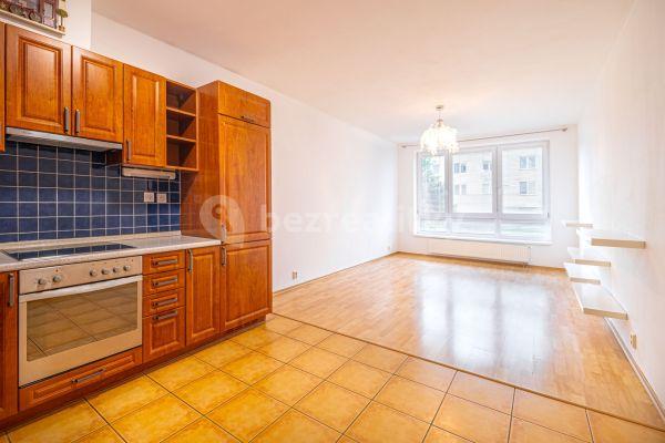 2 bedroom with open-plan kitchen flat for sale, 77 m², Divišovská, Praha