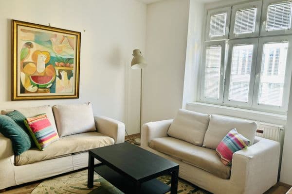 flat to rent, 100 m², Laurinska, Bratislava - mestská časť Staré Mesto, Bratislavský Region