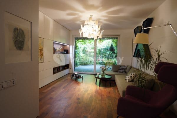 flat to rent, 110 m², Kováříkova, Praha