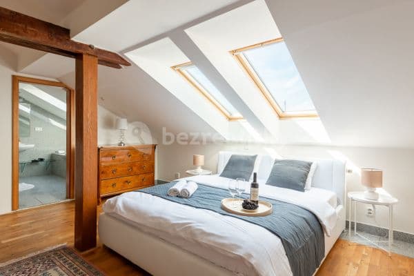 flat to rent, 150 m², Řeznická, Praha