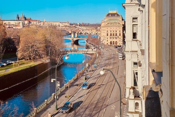 flat to rent, 80 m², Masarykovo nábřeží, Praha