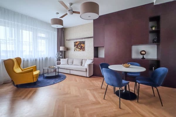 flat to rent, 46 m², Rybná, Praha