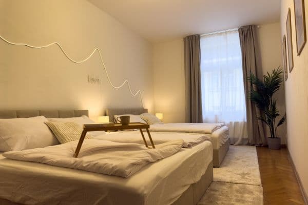 flat to rent, 100 m², Londýnská, Praha