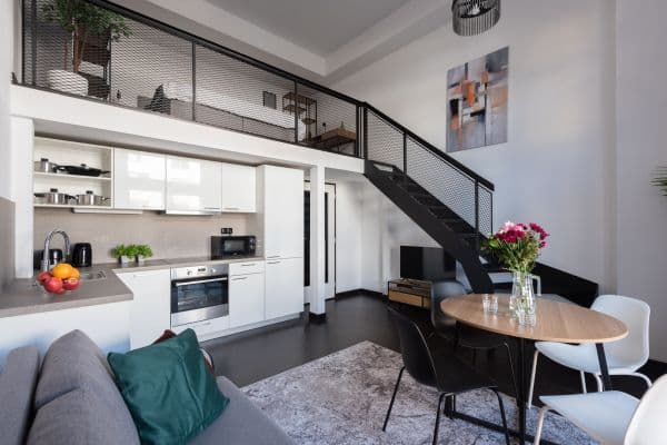 flat to rent, 65 m², Křižíkova, Praha