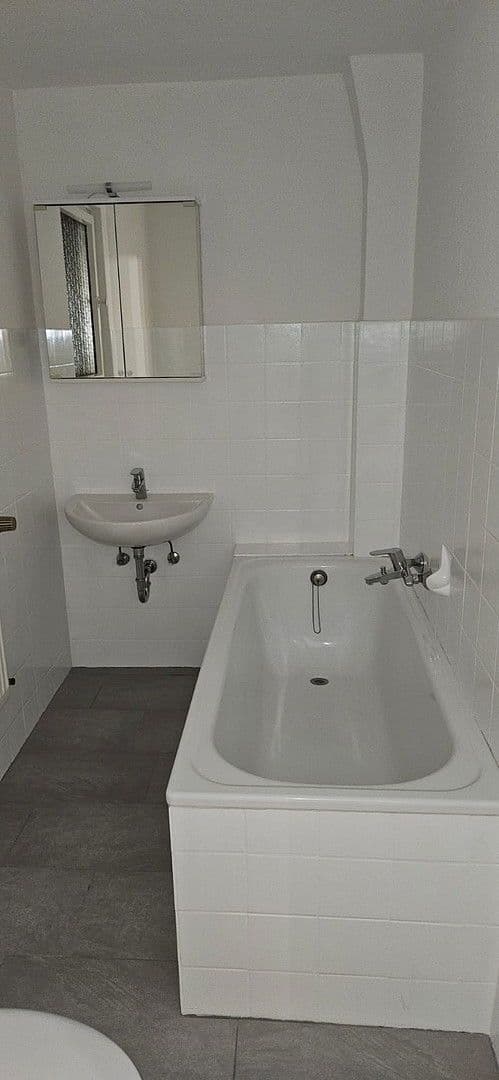 2 bedroom flat to rent, 55 m², Schlesische Straße 61, Düsseldorf, North Rhine-Westphalia 2 bedroom flat to rent, 55 m², Schlesische Straße 61, Düsseldorf, North Rhine-Westphalia