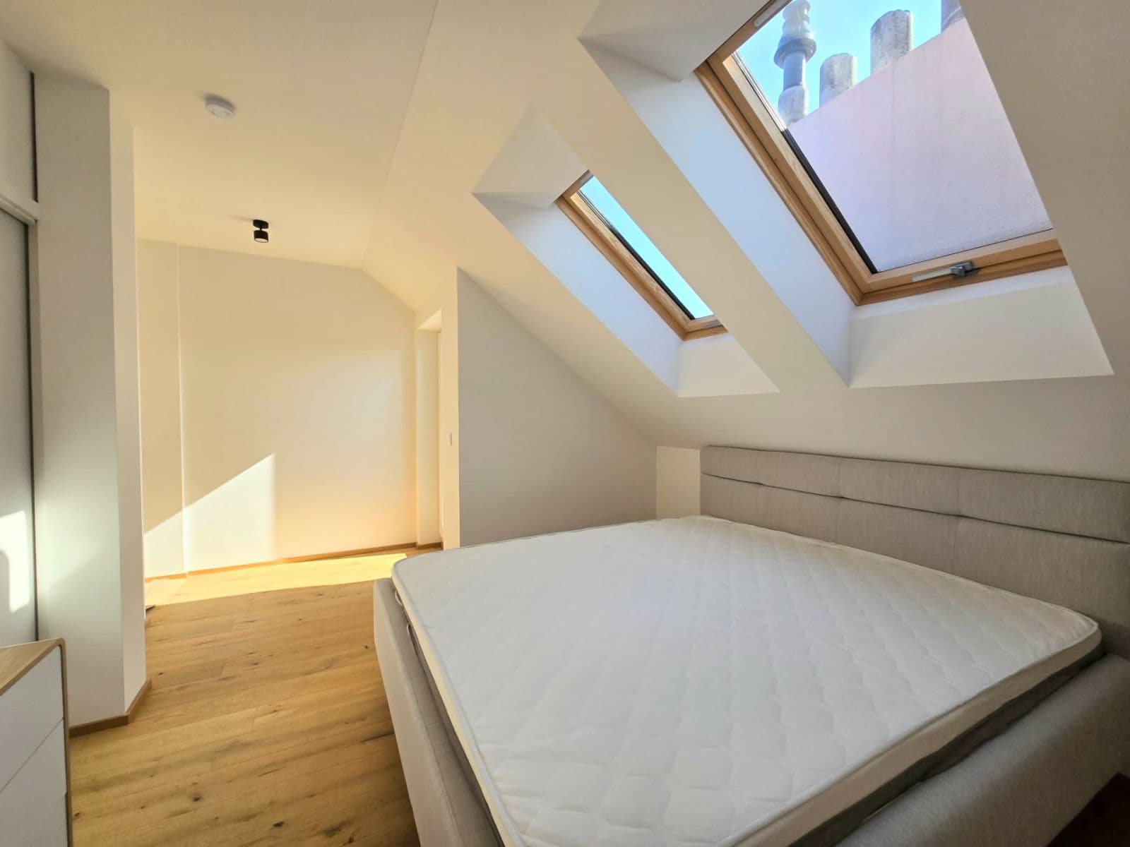 2 bedroom with open-plan kitchen flat for sale, 84 m², Ruská, Prague, Prague 2 bedroom with open-plan kitchen flat for sale, 84 m², Ruská, Prague, Prague