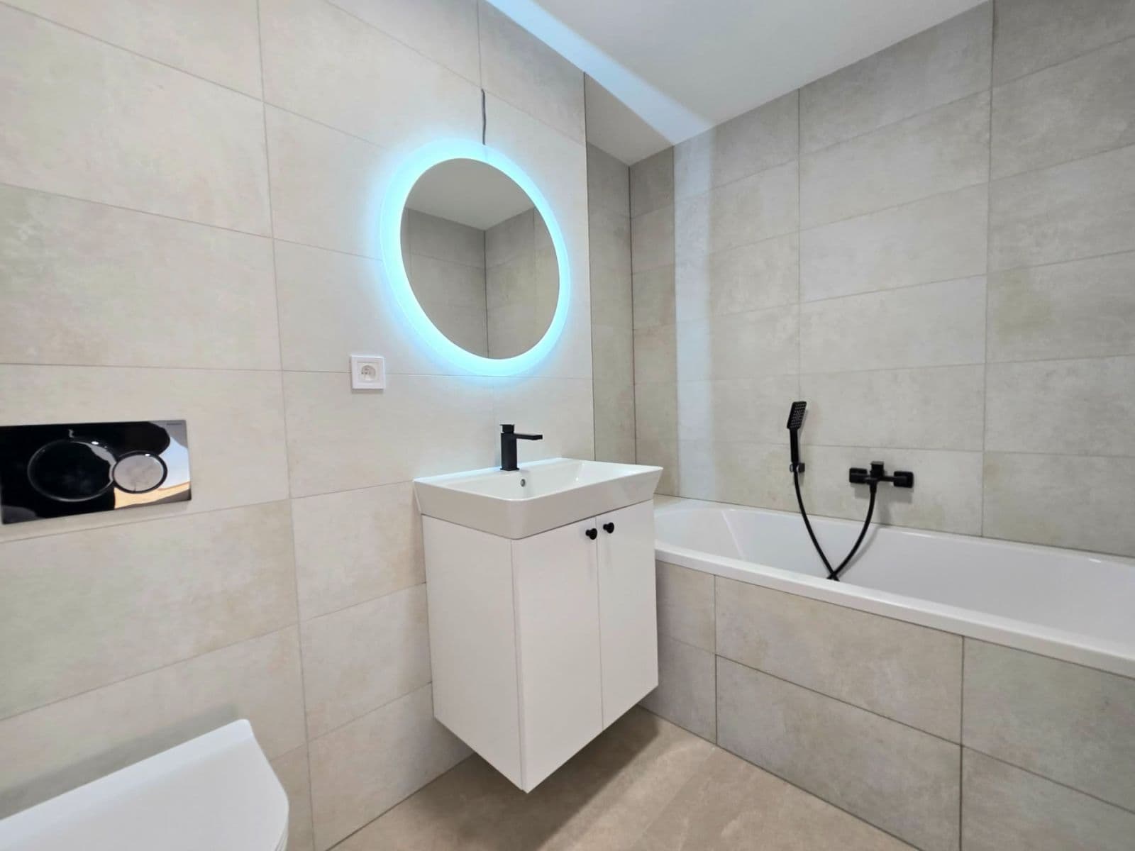 2 bedroom with open-plan kitchen flat for sale, 84 m², Ruská, Prague, Prague 2 bedroom with open-plan kitchen flat for sale, 84 m², Ruská, Prague, Prague