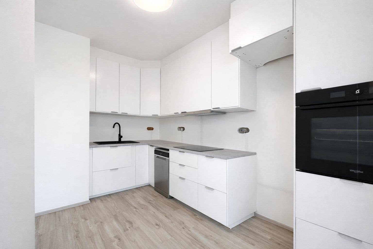 1 bedroom with open-plan kitchen flat to rent, 45 m², Nádražní, Kralupy nad Vltavou, Středočeský Region 1 bedroom with open-plan kitchen flat to rent, 45 m², Nádražní, Kralupy nad Vltavou, Středočeský Region