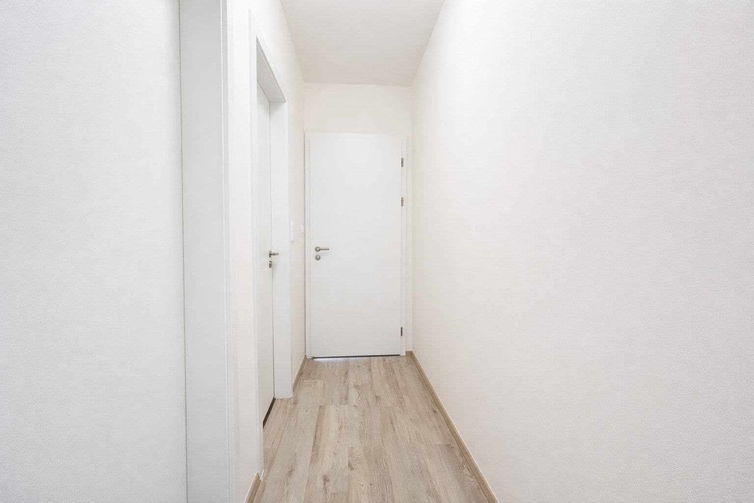 1 bedroom with open-plan kitchen flat to rent, 45 m², Nádražní, Kralupy nad Vltavou, Středočeský Region 1 bedroom with open-plan kitchen flat to rent, 45 m², Nádražní, Kralupy nad Vltavou, Středočeský Region