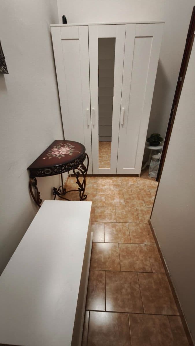 Studio flat to rent, 26 m², Ve Smečkách, Prague, Prague Studio flat to rent, 26 m², Ve Smečkách, Prague, Prague