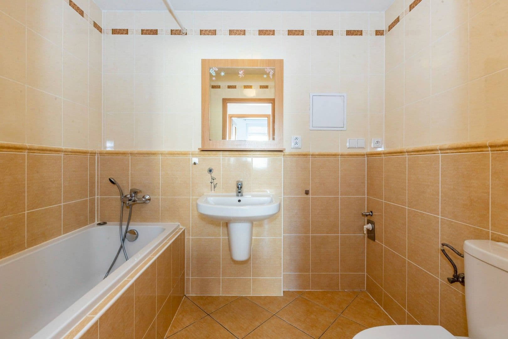 1 bedroom with open-plan kitchen flat to rent, 38 m², Českodubská, Prague, Prague 1 bedroom with open-plan kitchen flat to rent, 38 m², Českodubská, Prague, Prague