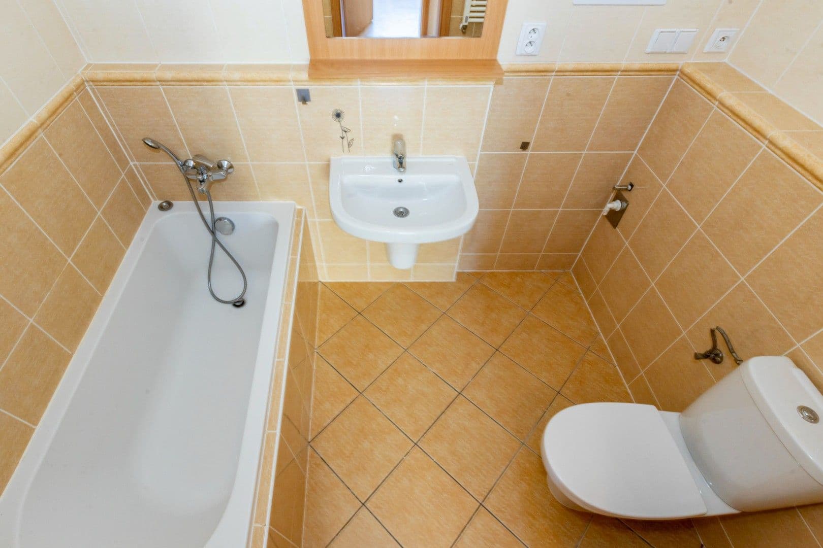 1 bedroom with open-plan kitchen flat to rent, 38 m², Českodubská, Prague, Prague 1 bedroom with open-plan kitchen flat to rent, 38 m², Českodubská, Prague, Prague