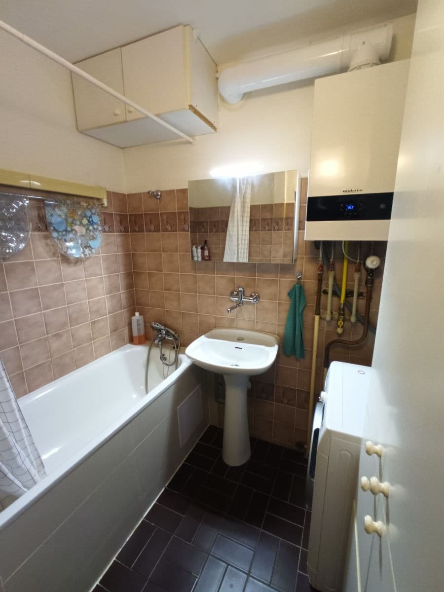 3 bedroom flat to rent, 74 m², U Strže, Prague, Prague 3 bedroom flat to rent, 74 m², U Strže, Prague, Prague