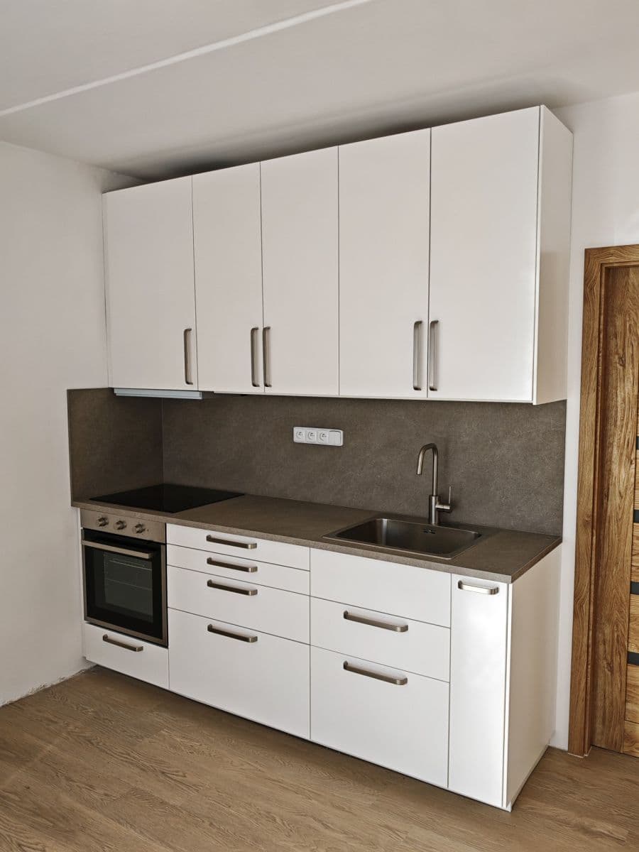 Studio flat to rent, 27 m², Komenského, Plzeň, Plzeňský Region Studio flat to rent, 27 m², Komenského, Plzeň, Plzeňský Region