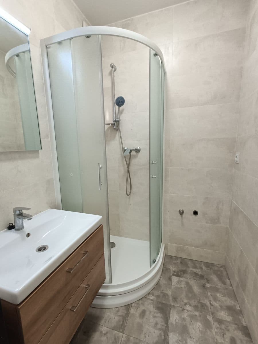 1 bedroom flat to rent, 36 m², Komenského, Odolena Voda, Středočeský Region 1 bedroom flat to rent, 36 m², Komenského, Odolena Voda, Středočeský Region