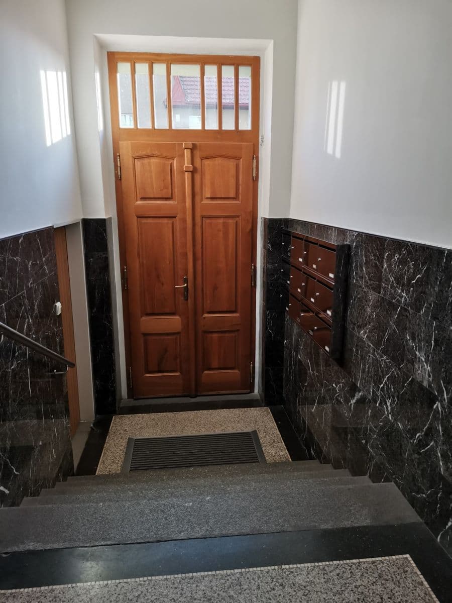 Small studio flat to rent, 20 m², Na Topolce, Prague, Prague Small studio flat to rent, 20 m², Na Topolce, Prague, Prague