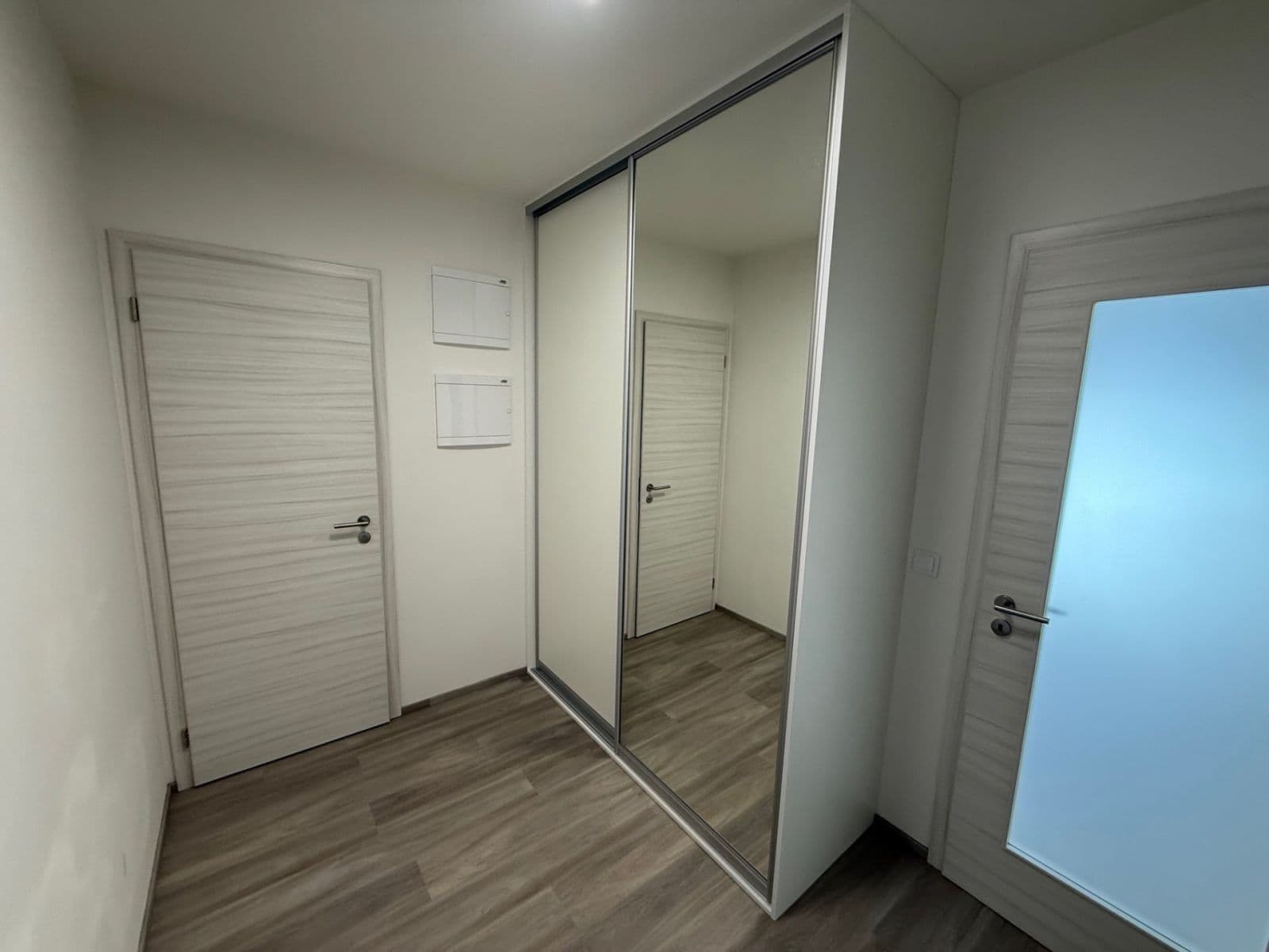 2 bedroom with open-plan kitchen flat to rent, 82 m², Mazurská, Prague, Prague 2 bedroom with open-plan kitchen flat to rent, 82 m², Mazurská, Prague, Prague