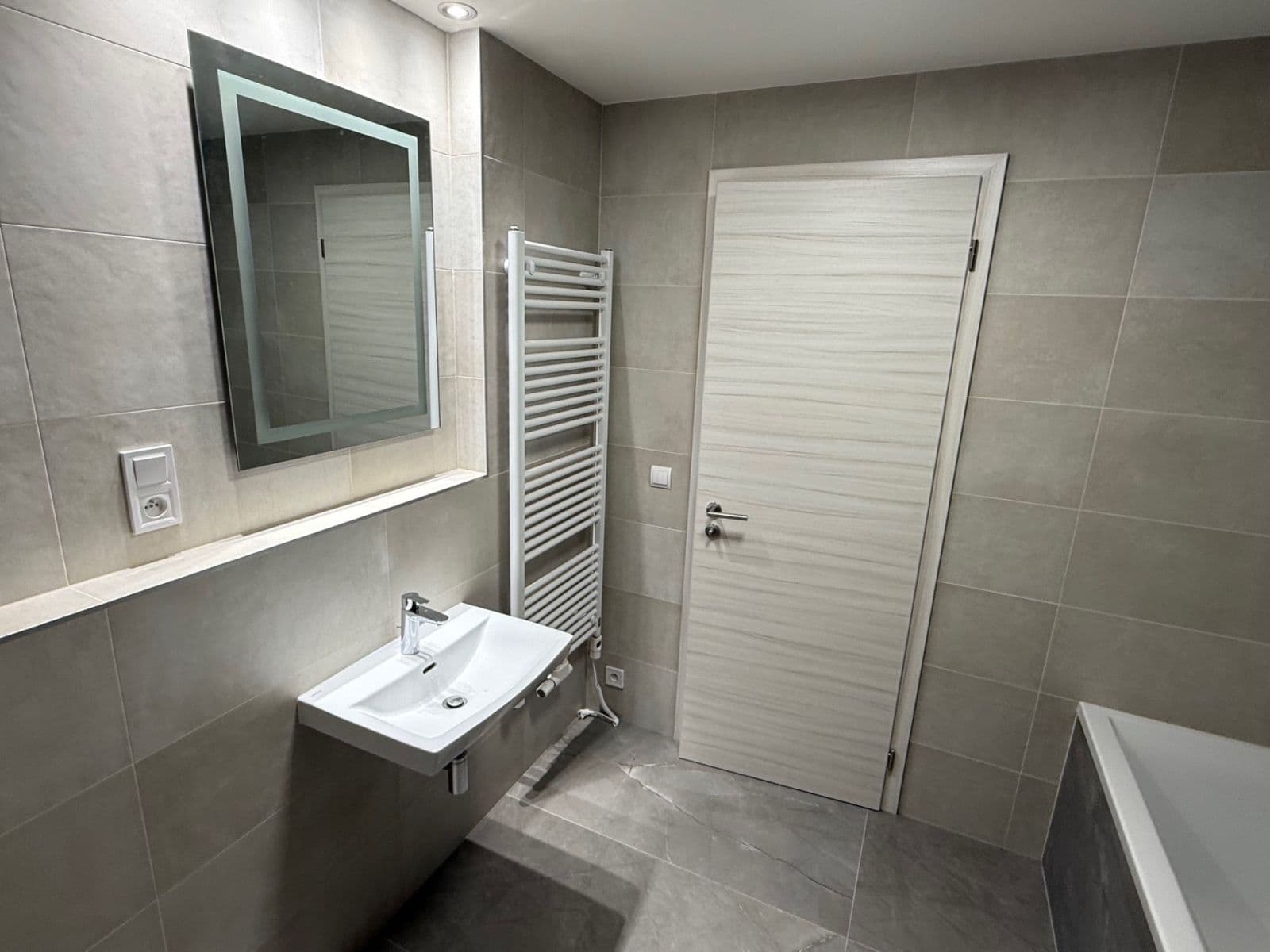 2 bedroom with open-plan kitchen flat to rent, 82 m², Mazurská, Prague, Prague 2 bedroom with open-plan kitchen flat to rent, 82 m², Mazurská, Prague, Prague