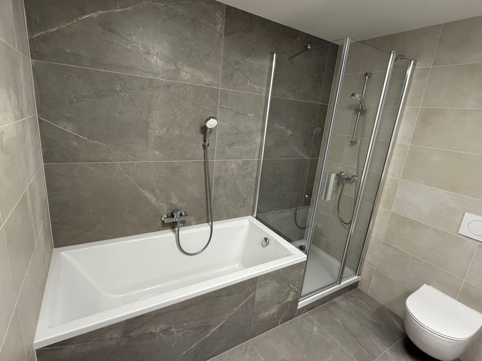 2 bedroom with open-plan kitchen flat to rent, 82 m², Mazurská, Prague, Prague 2 bedroom with open-plan kitchen flat to rent, 82 m², Mazurská, Prague, Prague